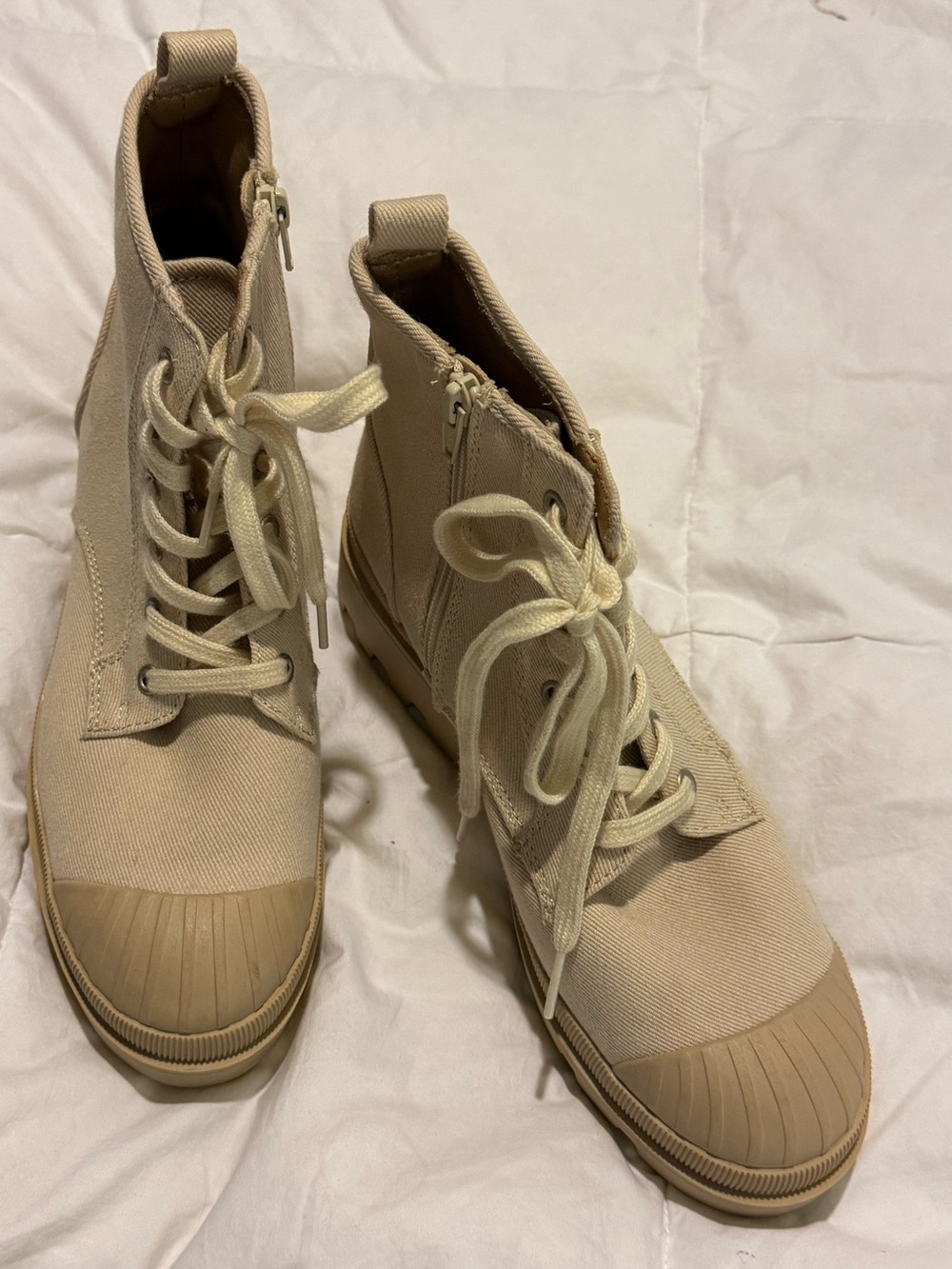 Size 10 Universal Thread Beige Combat Style Canvas High-Top Lace-Up Boots